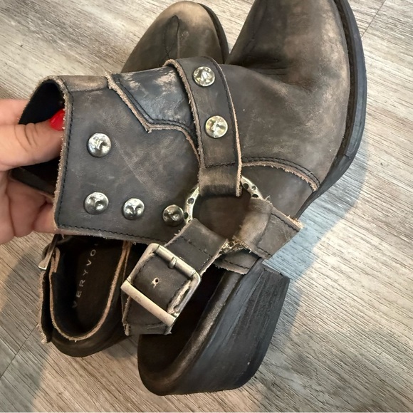 Very Volatile Charcoal Harness Distressed Leather Ankle Boots - Picture 4 of 7